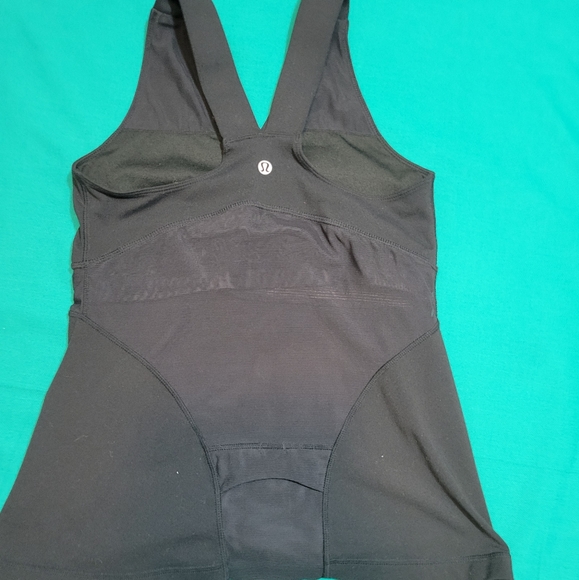 EUC LIKE NEW LULULEMON ATHLETIC TOP - Picture 6 of 12